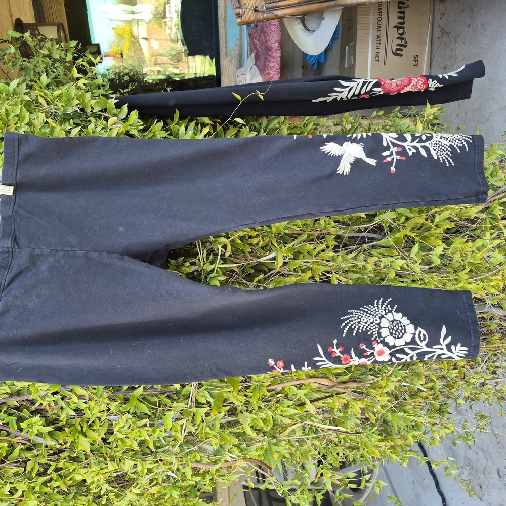 Johnny Was Floral Embroidered Leggings xl